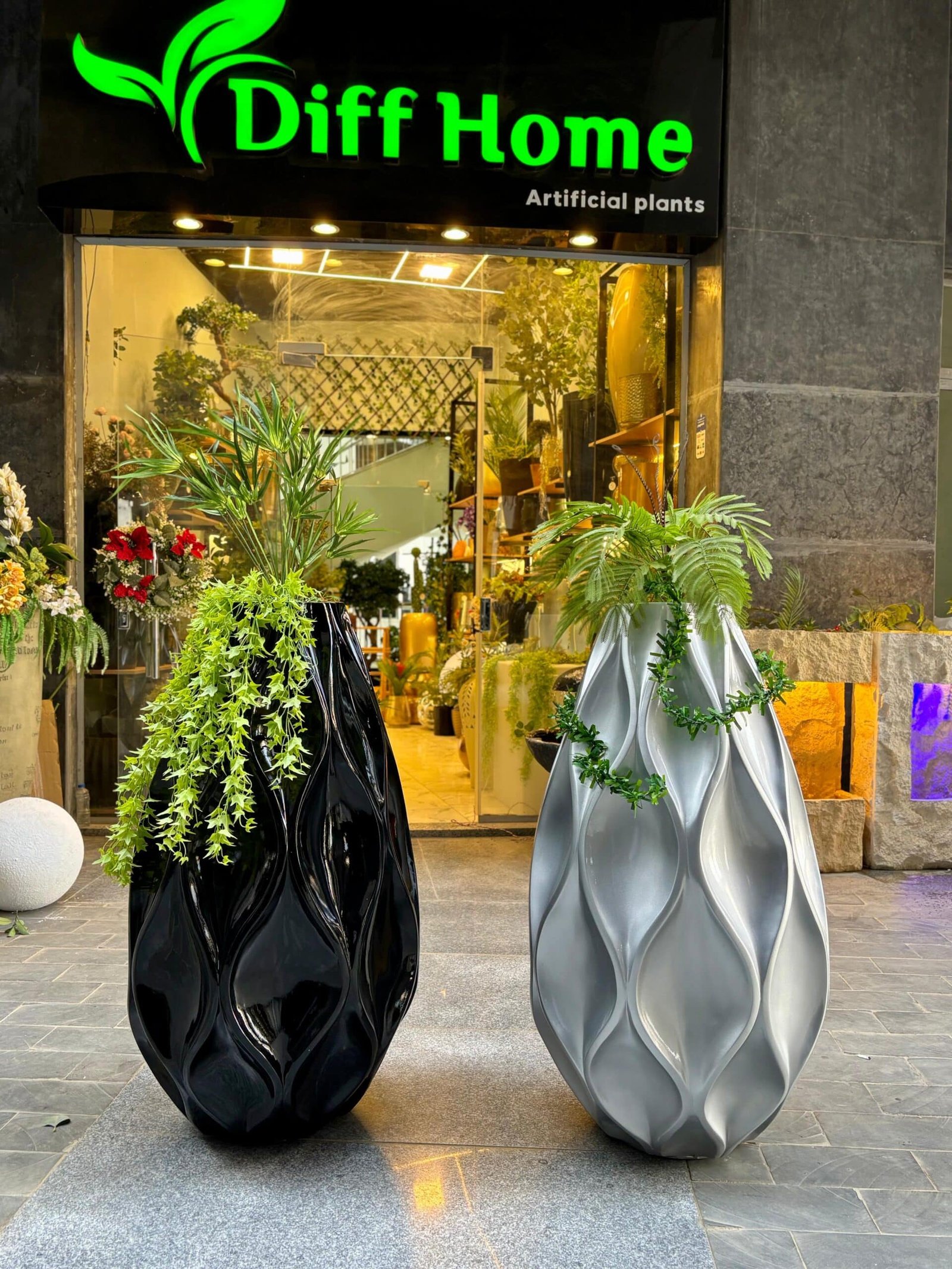 WhatsApp Image 2025-08-19 at 4.43.59 PM Sculptural pot - Image 1